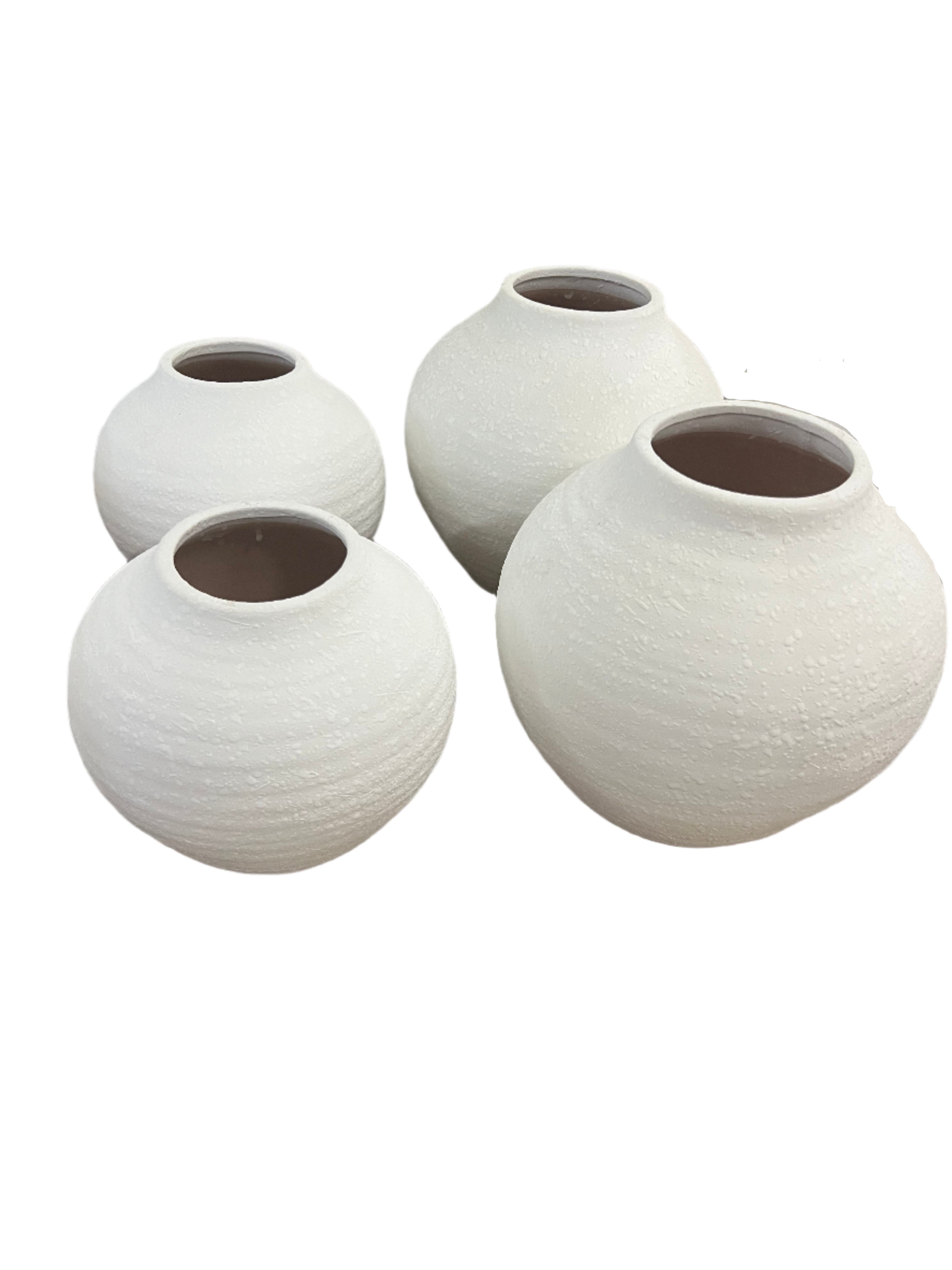 Serres Stoneware Vase (2 Sizes)