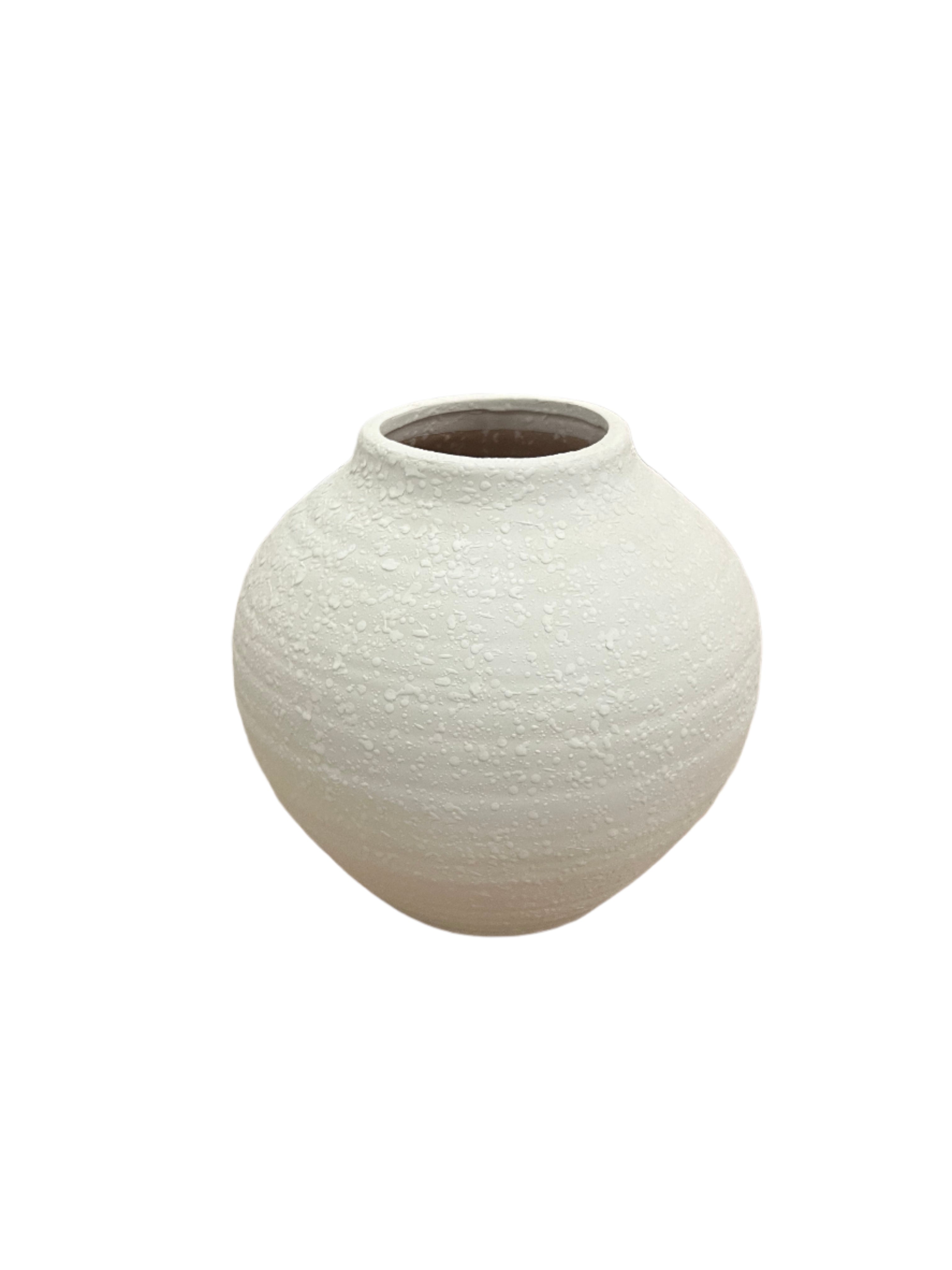 Serres Stoneware Vase (2 Sizes)