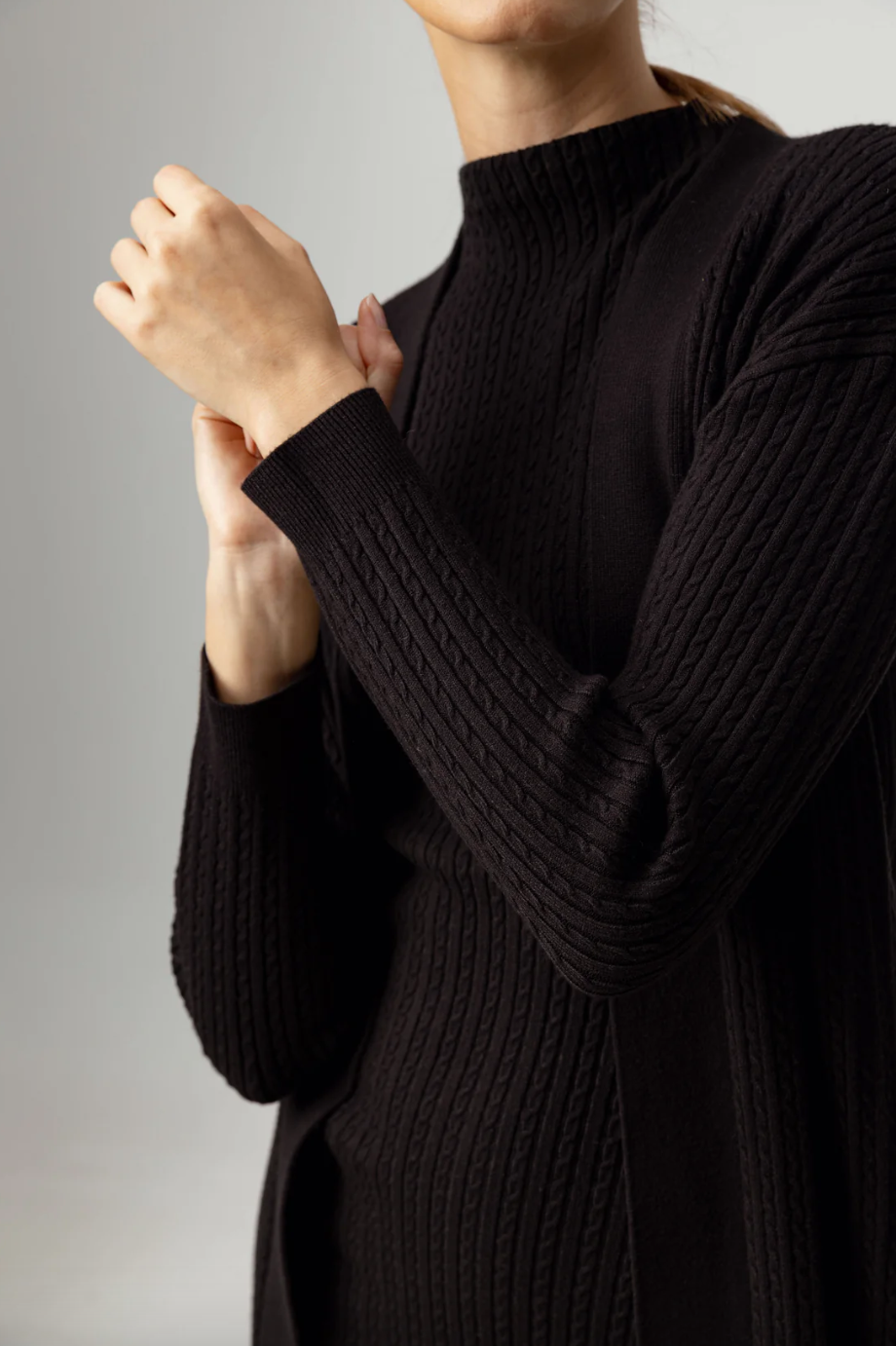 Lilliana Cardigan-Black