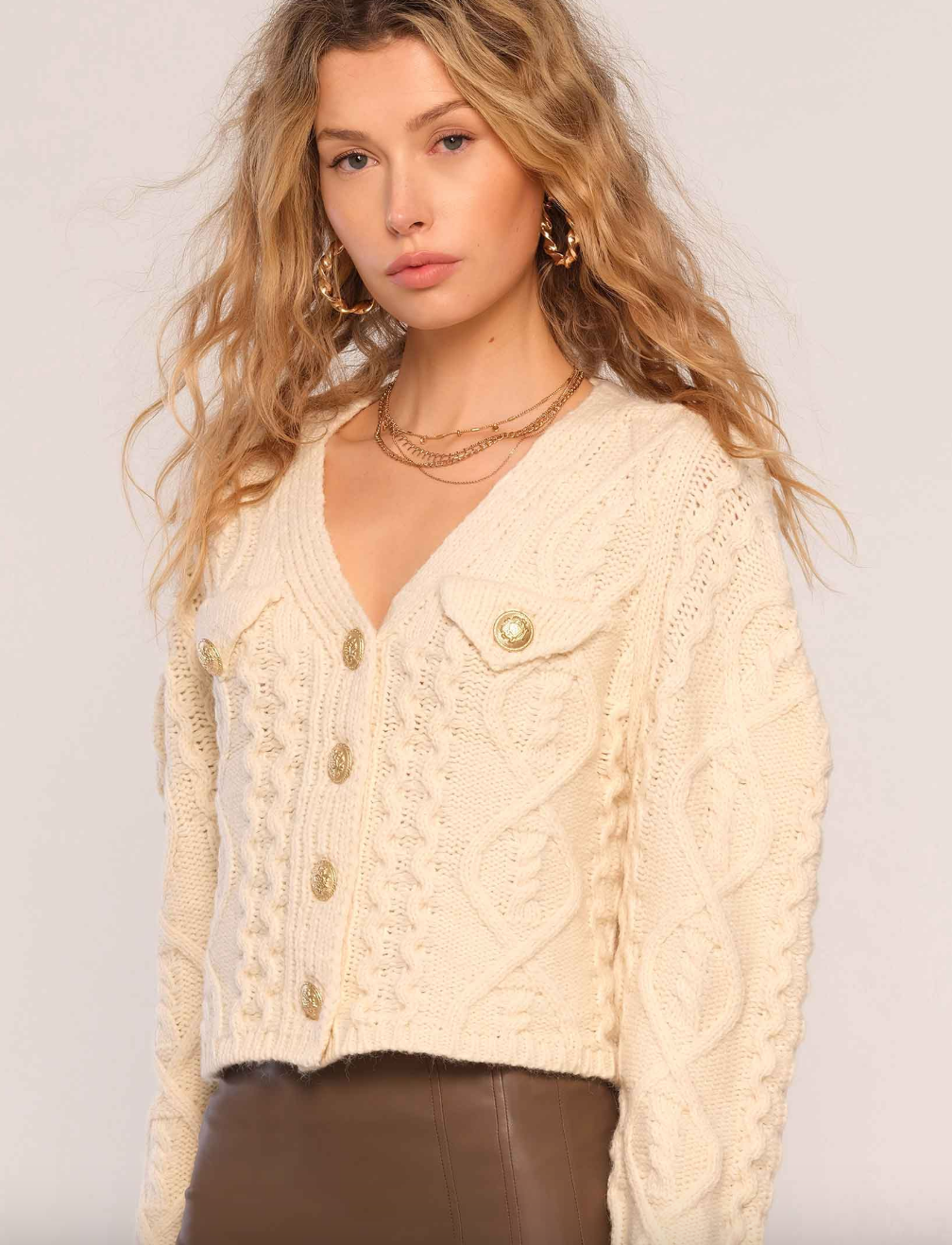 Vea Cardi-Ivory