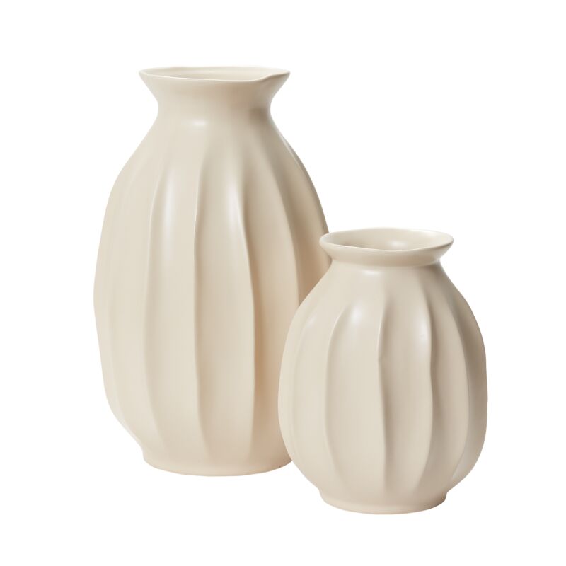 Cream Ceramic Ribbed Vase (2 sizes)